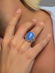 Les Petites Précieuses Srebrny pierścionek z kamieniami szlachetnymi rozmiar: 60. Niebieskie pierścionki damskie Les Petites Précieuses, z cyrkonią, srebrne. Za 326.99 zł.