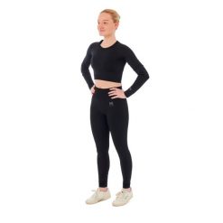 Damski zestaw sportowy Xtreme - legginsy sportowe + sportowy Croptop - Czarny. Czarne legginsy damskie XTREME SOCKSWEAR, xl, bez wzorów. Za 186.99 zł.