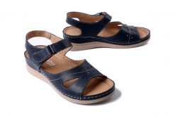HELIOS KOMFORT 142 041 granat 2, sandały damskie. Niebieskie sandały damskie HELIOS KOMFORT, bez wzorów, bez obcasa, na koturnie. Za 259.90 zł.