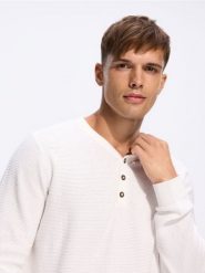 Strukturalny sweter z domieszką lnu - złamana biel. Swetry męskie Reserved, l, bez wzorów, z bawełny, bez kołnierzyka. Za 129.99 zł.