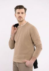 Lekki sweter S-MARC. Białe swetry męskie Volcano, m, bez wzorów, z materiału, bez kołnierzyka. Za 139.99 zł.