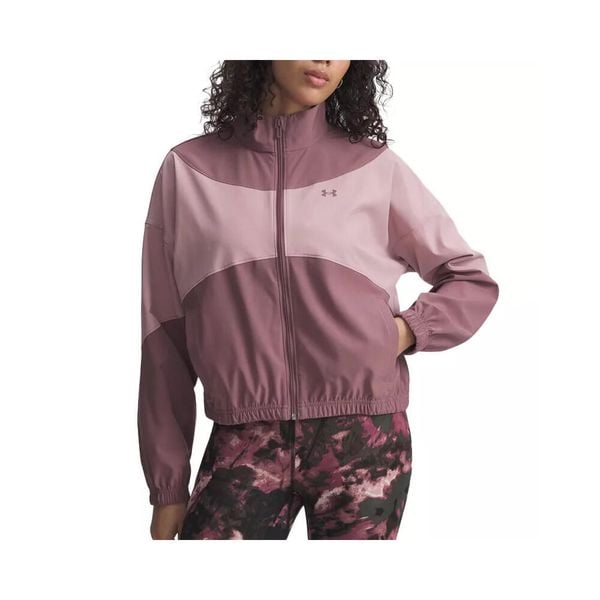 Kurtka dresowa Under Armour RIVAL WOVEN. Czerwone kurtki damskie Under Armour, s, bez wzorów, z dresówki, bez kaptura. Za 352.55 zł.