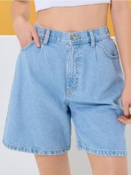 Szorty jeansowe z zaszewkami - niebieski. Niebieskie szorty damskie Sinsay, bez wzorów, z jeansu. Za 59.99 zł.