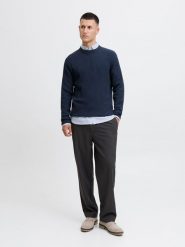 Jack & Jones Sweter w kolorze granatowym rozmiar: L. Niebieskie swetry męskie Jack & Jones, l, bez wzorów, z bawełny, bez kołnierzyka. Za 119.95 zł.