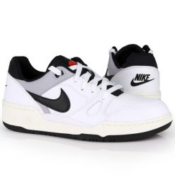 Buty męskie sportowe retro Nike FULL FORCE LO. Białe buty sportowe na co dzień męskie Nike, bez zapięcia. Za 409.99 zł.