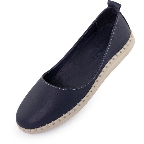 Damskie baleriny skórzane NELL Aurora, granatowe, 39. Niebieskie baleriny damskie ENELL, bez wzorów, bez obcasa. Za 362.99 zł.
