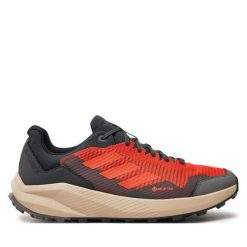Buty do biegania adidas. Brązowe obuwie do biegania damskie Adidas, adidas terrex. Za 449.99 zł.