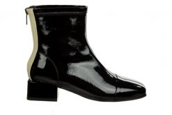 Botki Loretta Vitale W5328A Black 514283, Czarny, Skóra naturalna - 38. Czarne botki damskie Loretta Vitale, ze skóry, bez obcasa, na obcasie, bez zapięcia. W wyprzedaży za 295.99 zł.