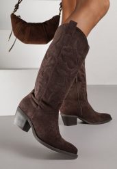 Brązowe Kozaki Typu Kowbojki w Klasycznym Stylu z Imitacji Zamszu Rilamira. Brązowe kozaki damskie Renee, z jeansu, bez obcasa, na obcasie. Za 169.99 zł.