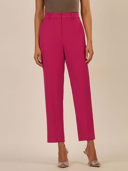 APART Spodnie chino w kolorze różowym rozmiar: 34. Różowe spodnie materiałowe damskie Apart, bez wzorów, z podwyższonym stanem. Za 109.26 zł.