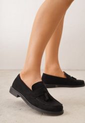 Czarne Mokasyny VICES z Wkładką ze Skóry Naturalnej Ozdobione Chwostami Maritune. Czarne mokasyny damskie Renee, ze skóry. Za 89.99 zł.