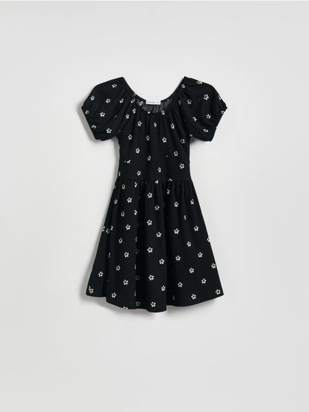Wzorzysta sukienka - czarny. Czarne sukienki dziewczęce Reserved, bez wzorów, z dzianiny, bez ramiączek. Za 69.99 zł.