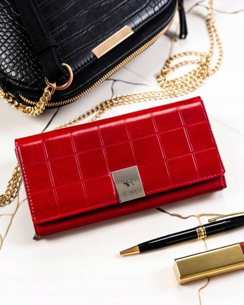 Portfel damski Rovicky RPX-20A-3 czerwony. Czerwone portfele damskie ROVICKY, z aplikacjami, ze skóry. Za 61.99 zł.