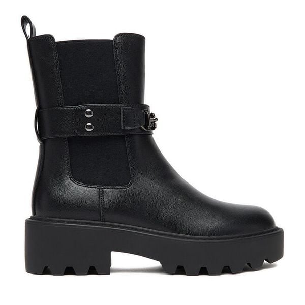 Sztyblety Nine West. Czarne botki damskie Nine West, bez obcasa, na płaskiej podeszwie, bez zapięcia. Za 279.99 zł.