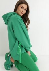 Zielona Bluza Oversize z Kapturem Kulsum. Zielone bluzy z kapturem damskie Born2be, m, z bawełny. Za 79.99 zł.