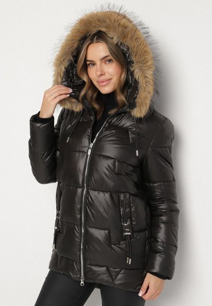 Czarna Pikowana Kurtka z Kapturem z Odpinanym Futerkiem Galiara. Czarne kurtki damskie Born2be, uniwersalny, bez wzorów, z dzianiny, z kapturem. Za 149.99 zł.