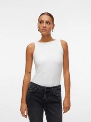 Vero Moda Top w kolorze białym rozmiar: XL. Białe topy damskie Vero Moda, xl, bez wzorów, bez kołnierzyka. Za 52.30 zł.
