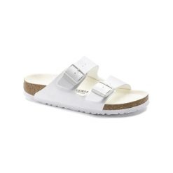 Klapki damskie Birkenstock Arizona. Białe klapki damskie Birkenstock, bez wzorów, z materiału, bez obcasa. Za 581.00 zł.
