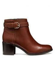 Geox Skórzane botki "New Asheel" w kolorze jasnobrązowym rozmiar: 39. Brązowe botki damskie Geox, ze skóry, eleganckie, bez obcasa, bez zapięcia. Za 368.96 zł.