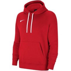 Nike Park 20 Hoodie damska bluza czerwona. Czerwone bluzy bez kaptura damskie Nike, z bawełny. Za 192.99 zł.