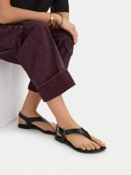G-Star Raw Sandały EO-ELLIS-01 Czarny. Czarne sandały damskie G-Star, bez wzorów, ze skóry, bez obcasa, na płaskiej podeszwie. Za 139.99 zł.