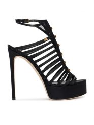 Elisabetta Franchi Sandały SA-92L-62E2-V790 Czarny. Czarne sandały damskie Elisabetta Franchi, bez wzorów, z materiału, bez obcasa, na szpilce. Za 3,359.00 zł.