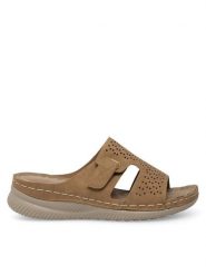 Clara Barson Klapki WYL05010-17 Beżowy. Brązowe klapki damskie Clara Barson, bez wzorów, z syntetyku, bez obcasa. Za 62.99 zł.