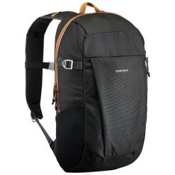 Plecak turystyczny Quechua Arpenaz NH100 20 litrów. Czarne plecaki damskie QUECHUA, bez wzorów, z materiału. Za 39.99 zł.