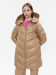 BOSS Płaszcz zimowy Petrana2 50501090 Brązowy Regular Fit. Brązowe płaszcze damskie Boss, na zimę, bez wzorów, z syntetyku. Za 1,989.00 zł.