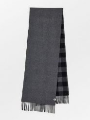 Becksöndergaard Wełniany szal w kolorze ciemnoszarym - 220 x 37 cm rozmiar: onesize. Czarne szaliki i kominy damskie Becksöndergaard, bez wzorów, z materiału. Za 217.99 zł.