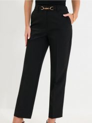 Eleganckie spodnie w kant - czarny. Czarne spodnie materiałowe damskie Sinsay, bez wzorów, eleganckie. Za 49.99 zł.