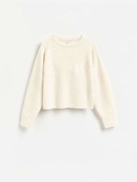 Sweter z dodatkiem wełny - kremowy. Białe swetry klasyczne damskie Reserved, l, z dzianiny, bez kołnierzyka. Za 139.99 zł.