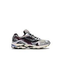 Buty Mizuno Wave Rider 10. Czarne obuwie do biegania damskie Mizuno, mizuno wave. Za 569.99 zł.