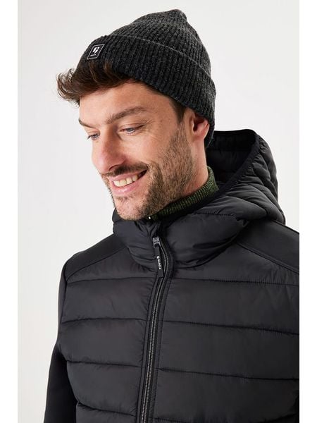 Garcia Czapka beanie w kolorze antracytowym rozmiar: onesize. Czarne czapki męskie Garcia, z aplikacjami, z materiału, sportowe. Za 69.91 zł.
