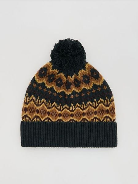 Czapka z pomponem - granatowy. Niebieskie czapki męskie Reserved, bez wzorów. W wyprzedaży za 17.99 zł.