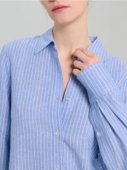 Koszula z domieszką lnu z wiązaniem na plecach - błękitny. Niebieskie koszule damskie Sinsay, l, bez wzorów, bez kołnierzyka, bez ramiączek. Za 59.99 zł.