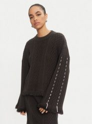 Karen by Simonsen Sweter Rollana 10105196 Czarny Loose Fit. Czarne swetry klasyczne damskie Karen by Simonsen, s, z syntetyku, bez kołnierzyka. Za 259.99 zł.