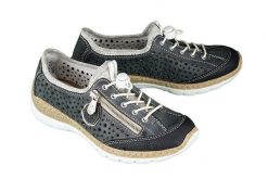 RIEKER N42P6-14 blue, półbuty damskie. Niebieskie półbuty damskie Rieker, bez wzorów, z gumy, bez obcasa. Za 369.90 zł.