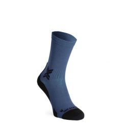Skarpety biegowe X-Socks Run Discover Crew. Niebieskie skarpetki damskie X-Socks, bez wzorów. Za 78.99 zł.