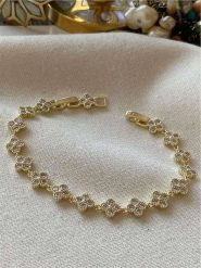 Luseera Pozłacana bransoletka z elementami ozdobnymi rozmiar: onesize. Żółte bransoletki damskie Luseera, pozłacane. Za 65.99 zł.