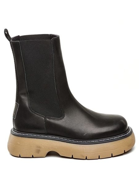 Steve Madden Skórzane sztyblety w kolorze czarnym rozmiar: 39. Czarne botki damskie Steve Madden, sportowe, bez obcasa, na platformie, bez zapięcia. Za 149.31 zł.