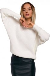 Sweter damski z przędzy ze splotem w prążek reglanowe rękawy kremowy. Białe swetry klasyczne damskie Polskie swetry, m, ze splotem, bez kołnierzyka. Za 245.00 zł.