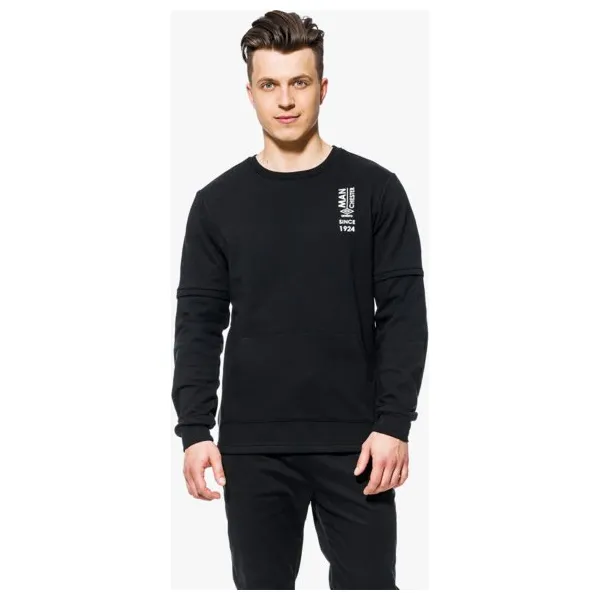 Umbro Bluza Bat , czarny, rozmiar M. Czarne bluzy bez kaptura męskie Umbro, m, z bawełny. W wyprzedaży za 63.99 zł.