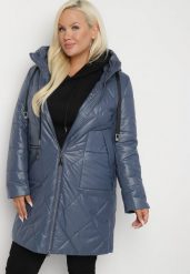 Niebieska Długa Pikowana Kurtka z Kapturem i Dwustronnym Suwakiem Eritha. Niebieskie kurtki damskie Born2be, plus size, bez wzorów, z jeansu, z kapturem. Za 259.99 zł.