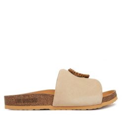 Klapki LOVE MOSCHINO. Brązowe klapki damskie Love Moschino, bez wzorów, bez obcasa. Za 939.99 zł.