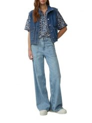 S.Oliver Bluzka w kolorze niebiesko-granatowym rozmiar: 34. Niebieskie bluzki damskie S.Oliver, s, bez wzorów, bez kołnierzyka, bez ramiączek. Za 82.64 zł.