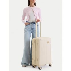 Walizka średnia Nine West. Białe walizki Nine West, bez wzorów, średnie. Za 359.99 zł.