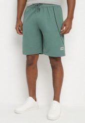 Zielone Dresowe Szorty Bermudy z Ozdobnymi Przeszyciami Nitarria. Zielone szorty męskie Born2be, m, z dresówki. Za 44.99 zł.