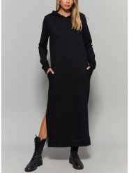 Milan Kiss Sukienka w kolorze czarnym rozmiar: XL. Czarne sukienki damskie Milan Kiss, na co dzień, xl, bez wzorów, bez kołnierzyka, bez ramiączek, maxi, proste. Za 247.99 zł.