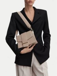 MEXX Torebka CEO-MEXX-S-004-10 Beżowy. Brązowe torebki klasyczne damskie Mexx, bez wzorów, ze skóry, bez dodatków. Za 199.99 zł.